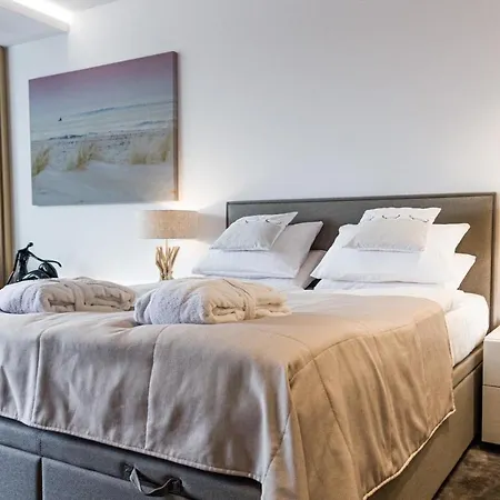Seaside Luxury *